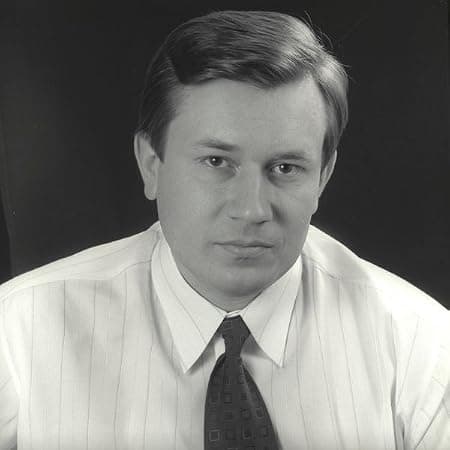 Retrato de Grigori Grabovoi, autor russo criador das sequências numéricas